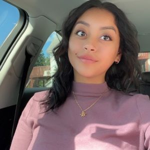 Meet your Posher, Monique